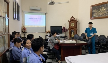Lớp B76 - Bệnh viện Bạch Mai (Ngày 17/10/2019)